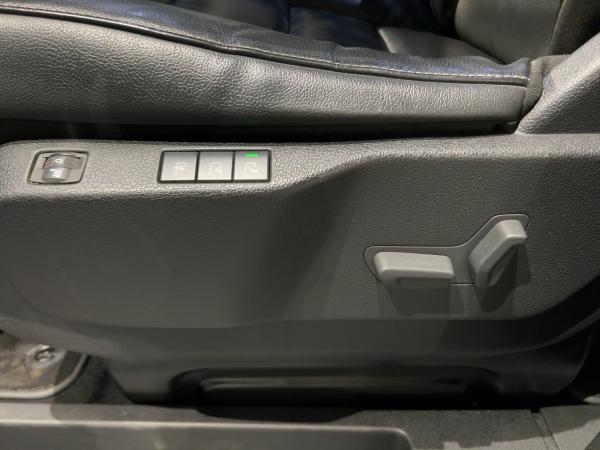 Opel Zafira Life Tourer 2.0 D Automatik AHK Panorama