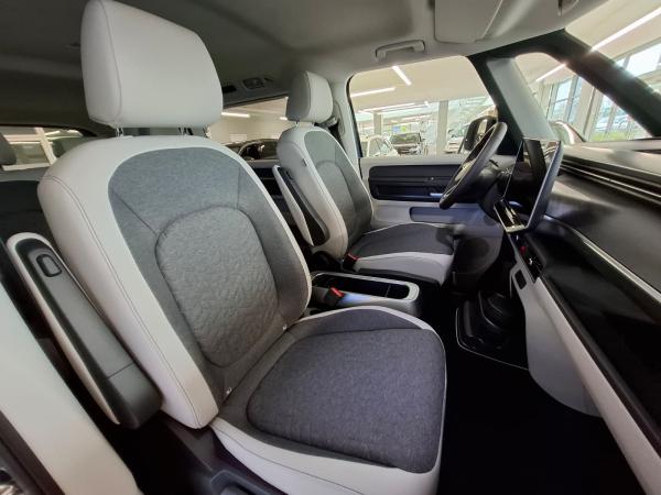 Volkswagen ID.Buzz !sofort verfügbar! 75 Jahre Bulli, Matrix, 7 Sitze, AHK, Wärmepumpe, 360°