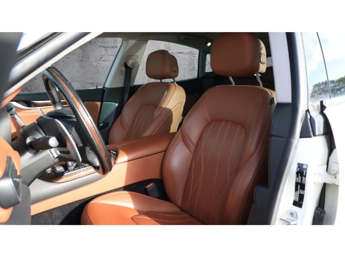 Maserati Levante / Q4 GranLusso MY 19 // Matrixlicht