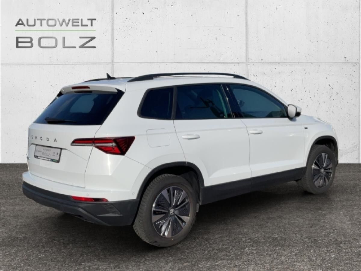 Skoda Karoq Selection 1.5 TSI AHK Pano Navi DigiCock Memory Sitze LED